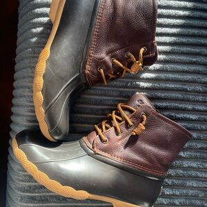 Sperry Brown and Black Winter Boots with Lace-Up Design